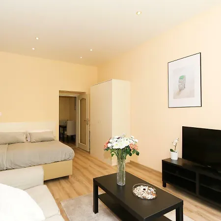 Apartment Luxury Machova *