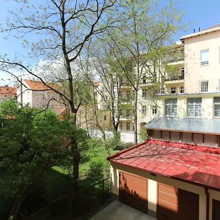 Luxury Machova