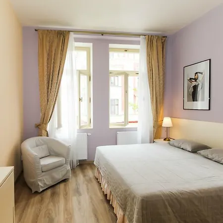Luxury Machova * Prague