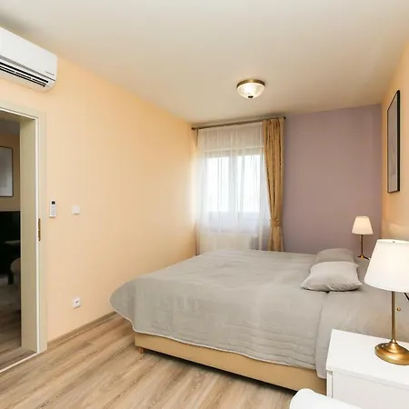Apartment Luxury Machova